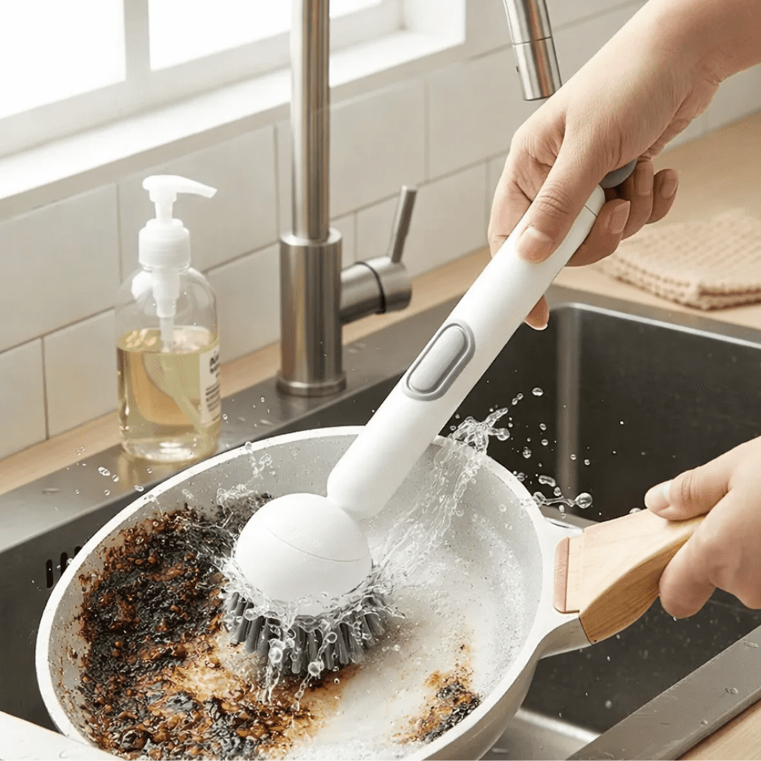 Dishflow - obrotowa szczotka z dozownikiem na płyn do mycia naczyń